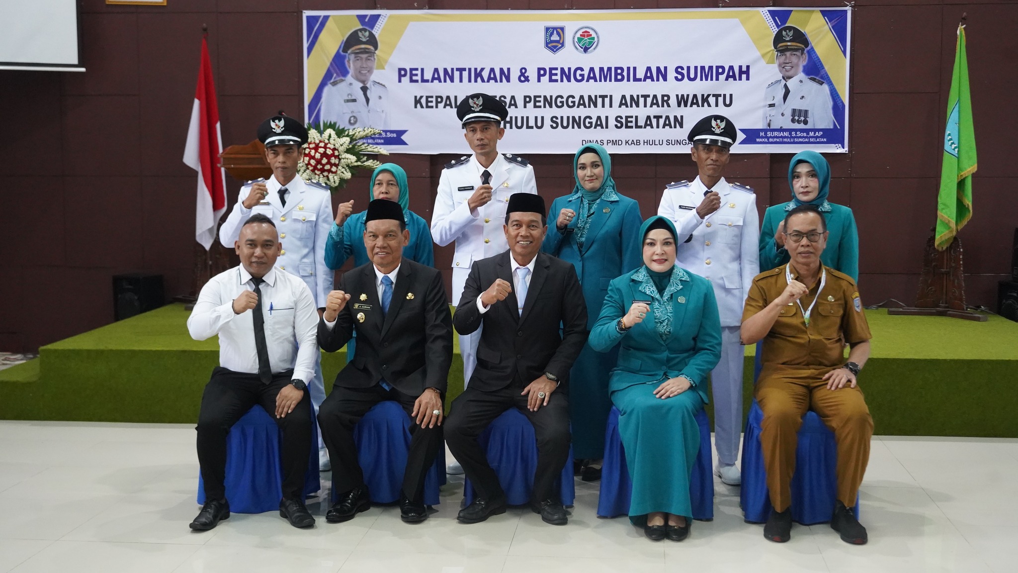 KETUA TP. PKK KABUPATEN HSS HADIRI ACARA PENGAMBILAN SUMPAH DAN JANJI KEPALA DESA PENGGANTI ANTAR WAKTU