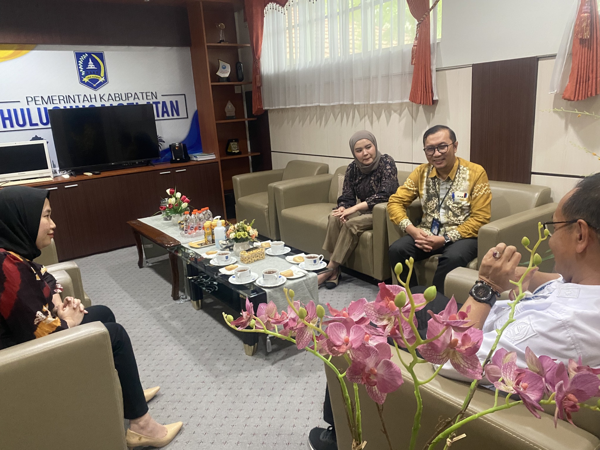 PERERAT SINERGI PEMBANGUNAN DAERAH, SEKDA HSS TERIMA KUNJUNGAN BNI KALIMANTAN SELATAN