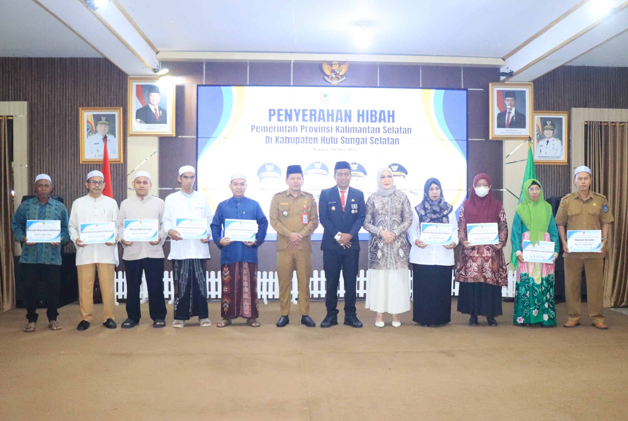 PEMPROV KALSEL KUCURKAN HIBAH UNTUK BEBERAPA LEMBAGA KEAGAMAAN DI HSS