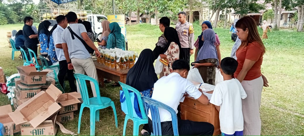 STABILKAN HARGA SEMBAKO, DINAS PERDAGANGAN KAB. HULU SUNGAI SELATAN GELAR PASAR MURAH DAN PASAR MURAH GAS LPG 3 KG JELANG HARI RAYA IDUL ADHA