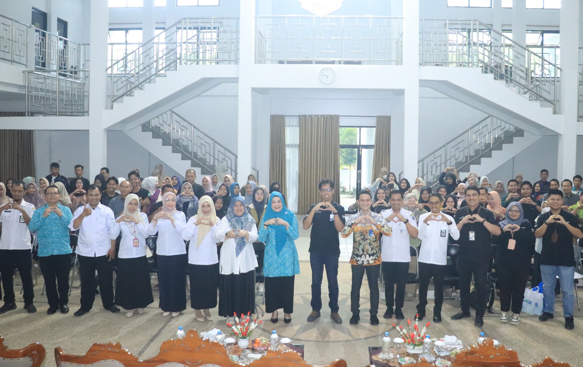 BUKA SOSIALISASI KUR NUMASERA, KETUA TP-PKK HARAPKAN UMKM HSS BISA TERUS BERINOVASI