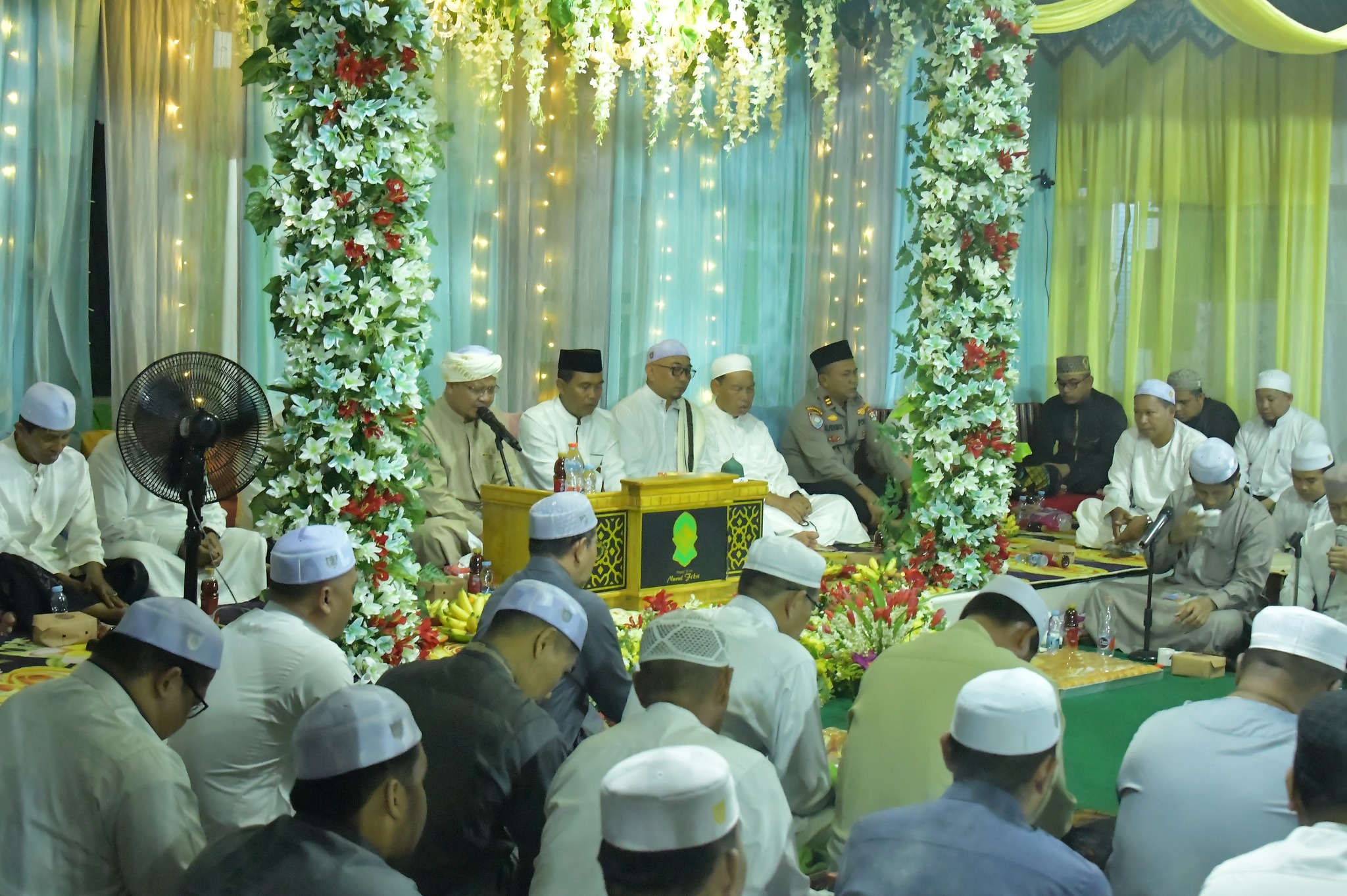 BUPATI DAN WAKIL BUPATI HSS HADIRI HAUL SYEKH SAMMAN AL MADANI DI DESA HAMALAU