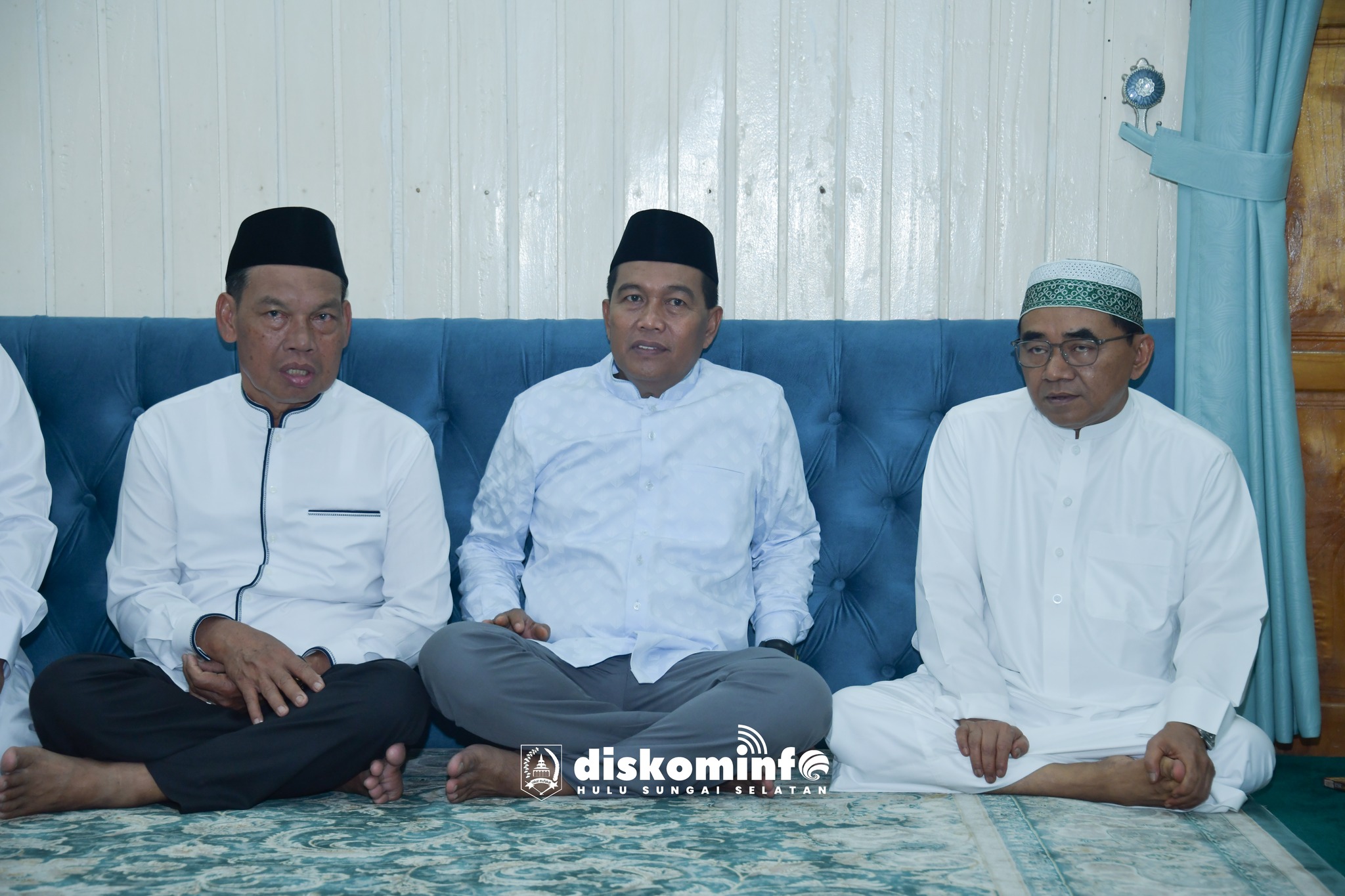BUPATI DAN WAKIL BUPATI HSS HADIRI HAUL KH AHMAD MUGHNIE, TEGUHKAN SINERGI ULAMA DAN PEMERINTAH
