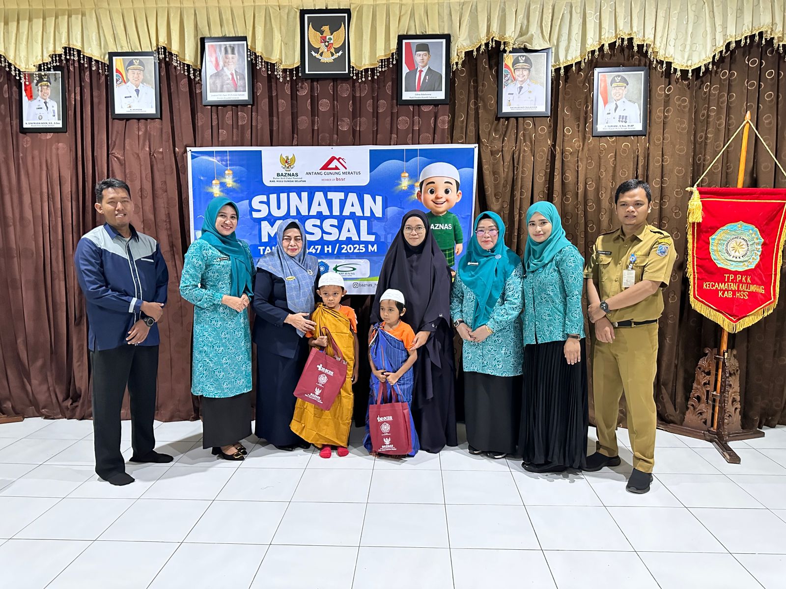 SUNATAN MASSAL DI KECAMATAN KALUMPANG, 29 ANAK IKUTI KEGIATAN