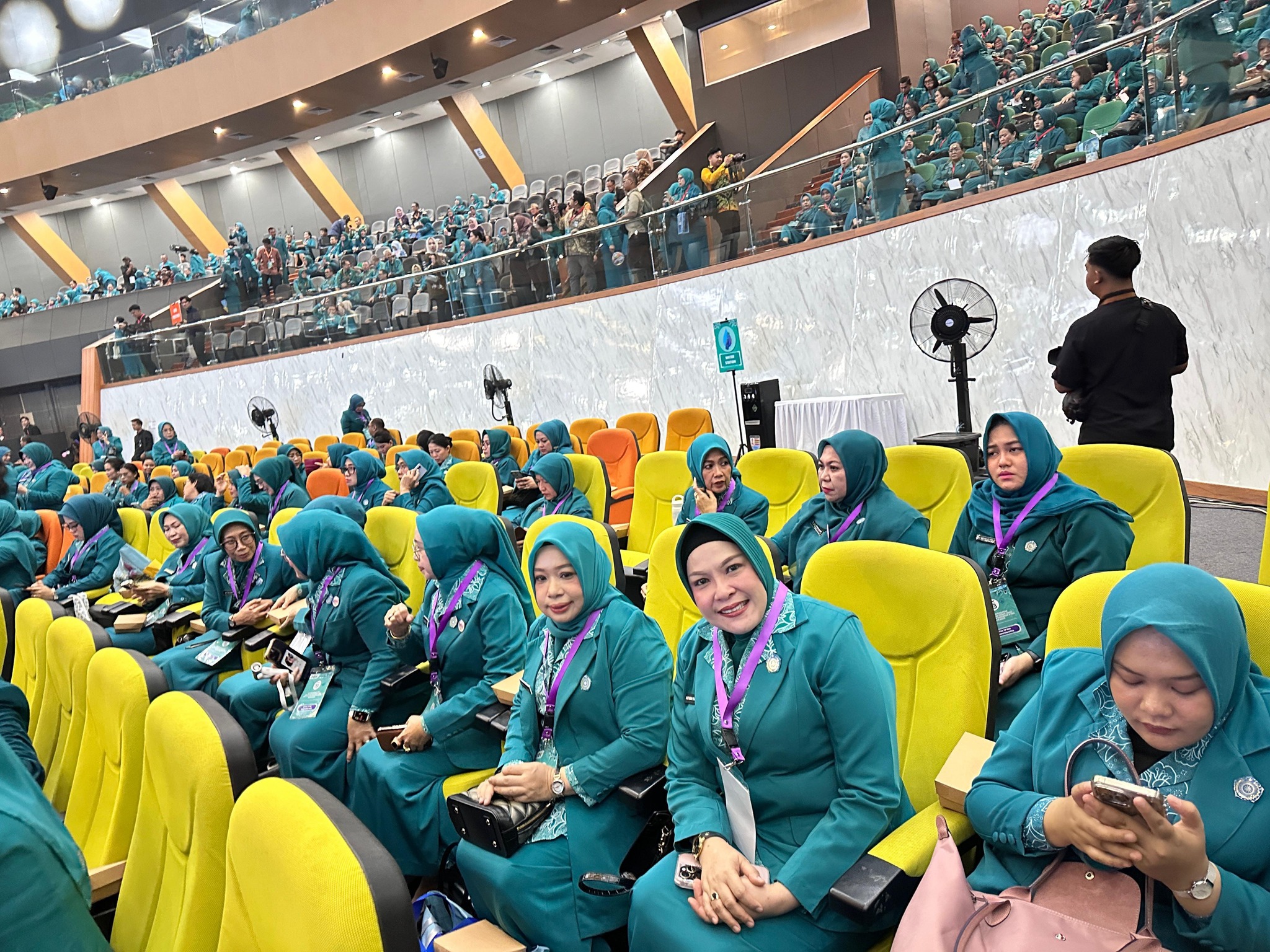 HADIRI PUNCAK HKG 2025, KETUA TP. PKK AJAK SELURUH ANGGOTA BERSEMANGAT LAKSANAKAN SETIAP PROGRAM PKK