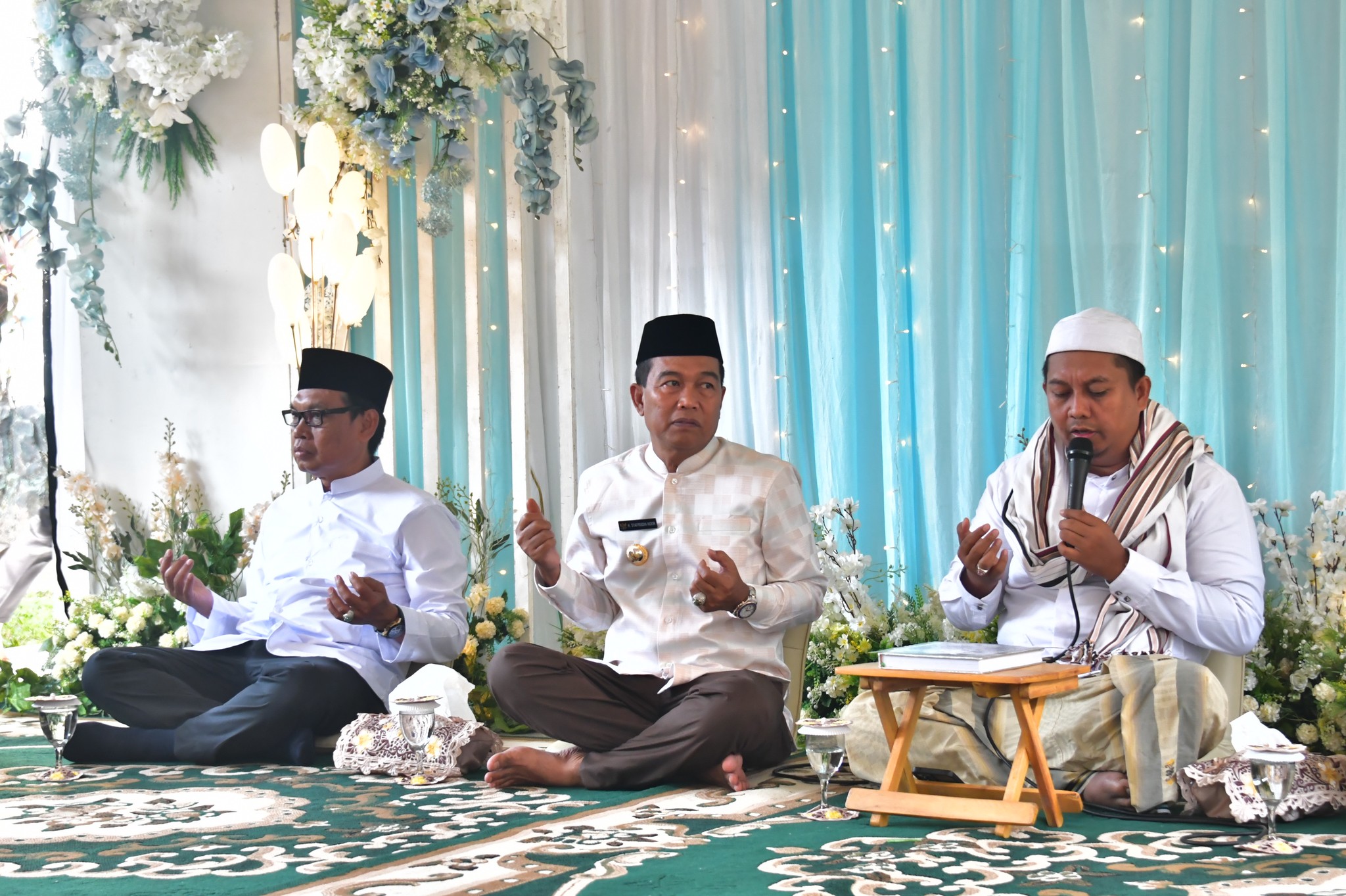 KHATAMAN AL-QUR’AN DAN PENGAJIAN RUTIN SEKDA HSS DIRANGKAI DENGAN SYUKURAN MILAD BUPATI H. SYAFRUDIN NOOR