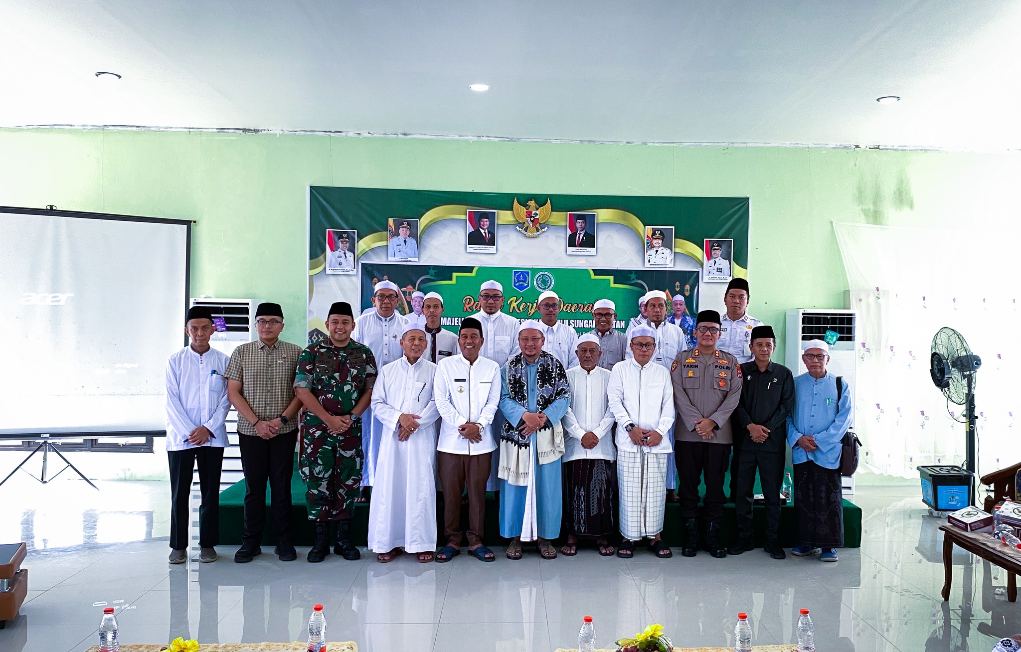 PERKUAT SINERGI ULAMA DAN UMARA, BUPATI HSS BUKA RAKERDA MUI 2025