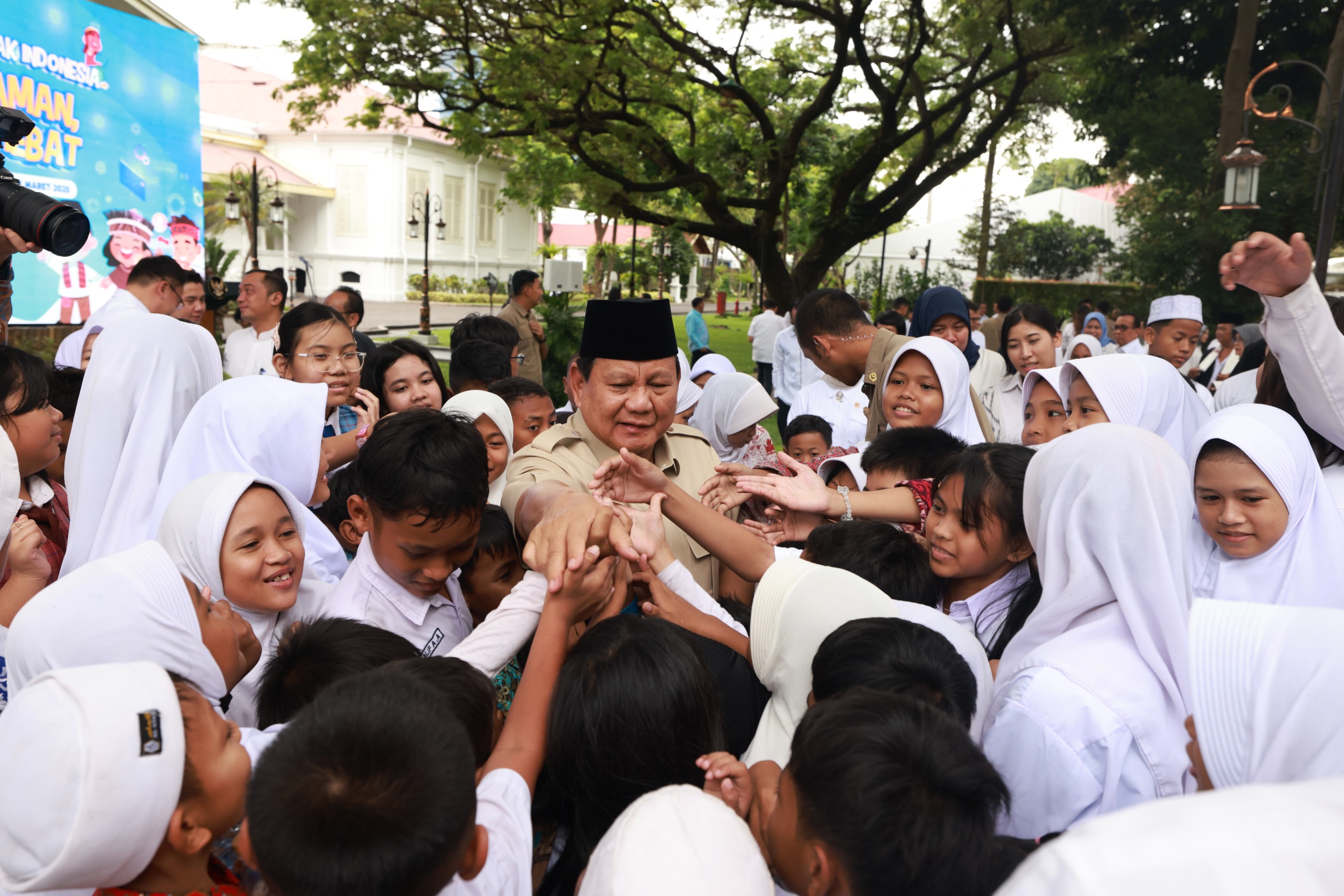SEKOLAH RAKYAT, VISI BESAR PRESIDEN UNTUK PUTUS KEMISKINAN MELALUI PENDIDIKAN