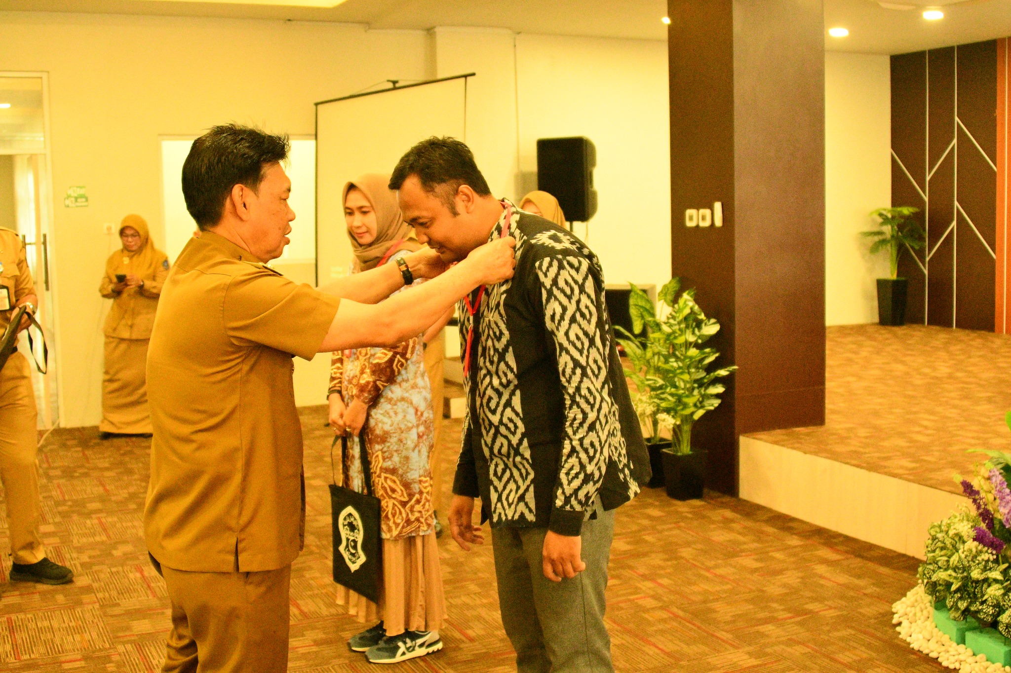 WABUP HSS BUKA PELATIHAN AKUNTANSI DAN PEMBUKUAN BAGI PENGURUS KOPERASI MERAH PUTIH