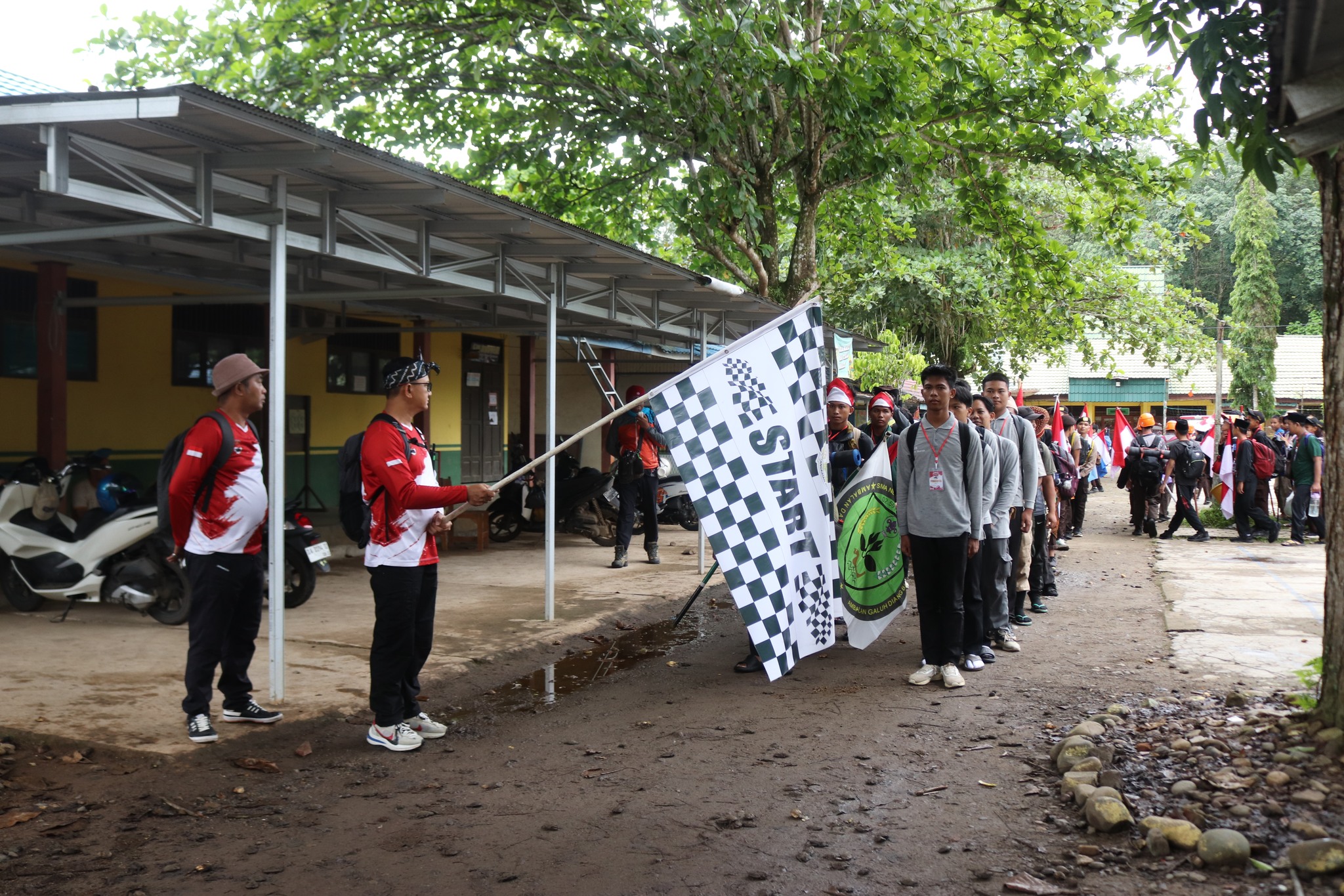 26 TIM PESERTA SUSURI JEJAK SEJARAH: NAPAK TILAS JEJAK PEJUANG HSS MEMASUKI HARI KEDUA
