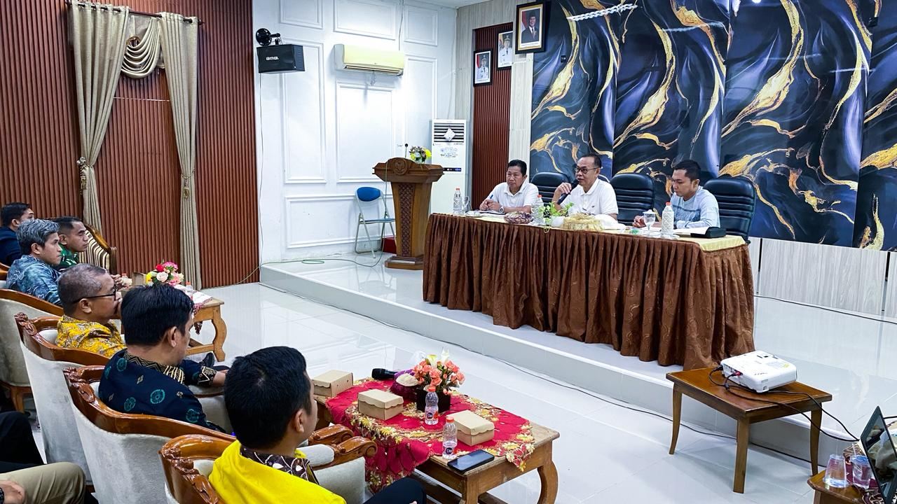 PERKUAT FONDASI EKONOMI KERAKYATAN, SEKDA HSS MATANGKAN PROGRES KOPERASI DESA MERAH PUTIH