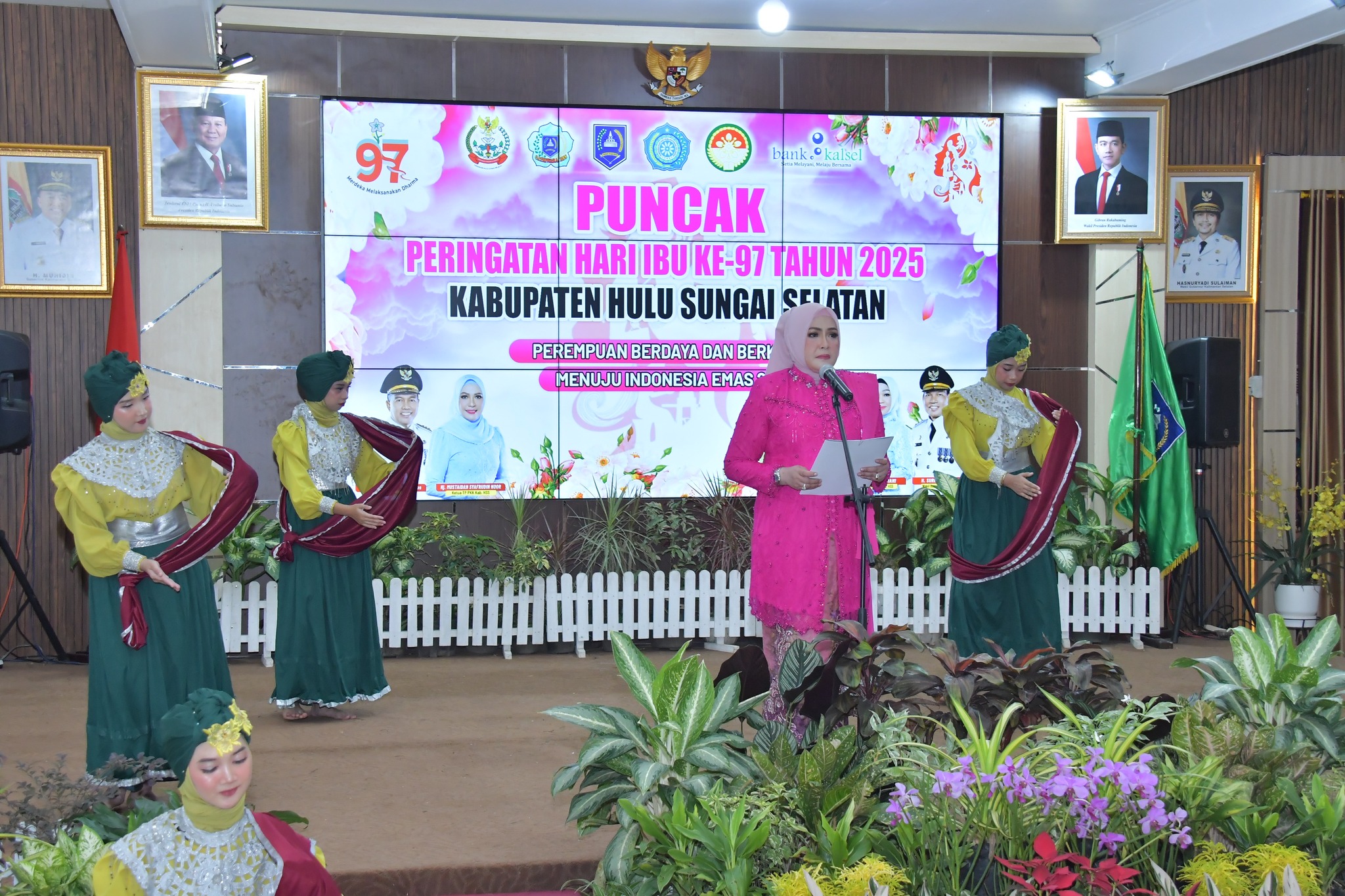 MOMENTUM PENGHORMATAN PEREMPUAN, PEMKAB HSS GELAR PUNCAK HARI IBU KE-97 TAHUN 2025