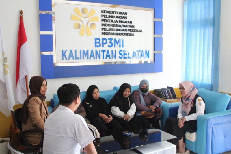 PEMKAB HSS PULANGKAN LIMA CPMI KORBAN DUGAAN PENIPUAN PENEMPATAN NONPROSEDURAL