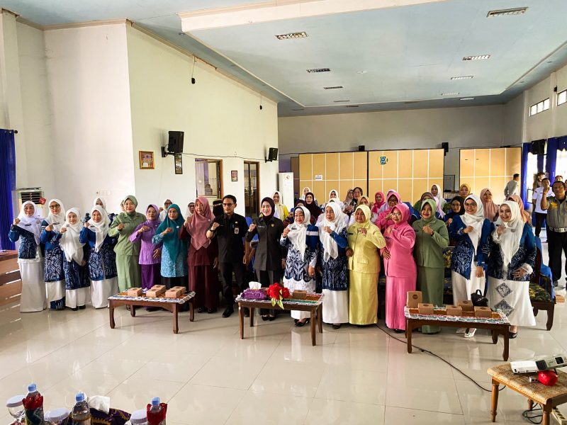 KETUA GOW HSS BUKA PENYULUHAN HUKUM BAGI ORGANISASI WANITA