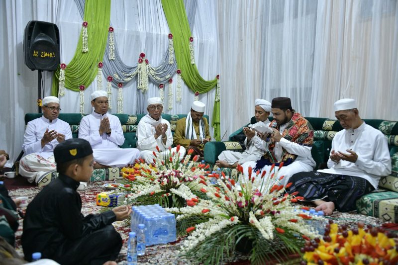 WABUP HSS HADIRI HAUL KE-8 KH. MUHAMMAD ABDUL MUZIB JAZULY, PERKUAT SILATURAHMI DAN TELADANI PERJUANGAN ULAMA