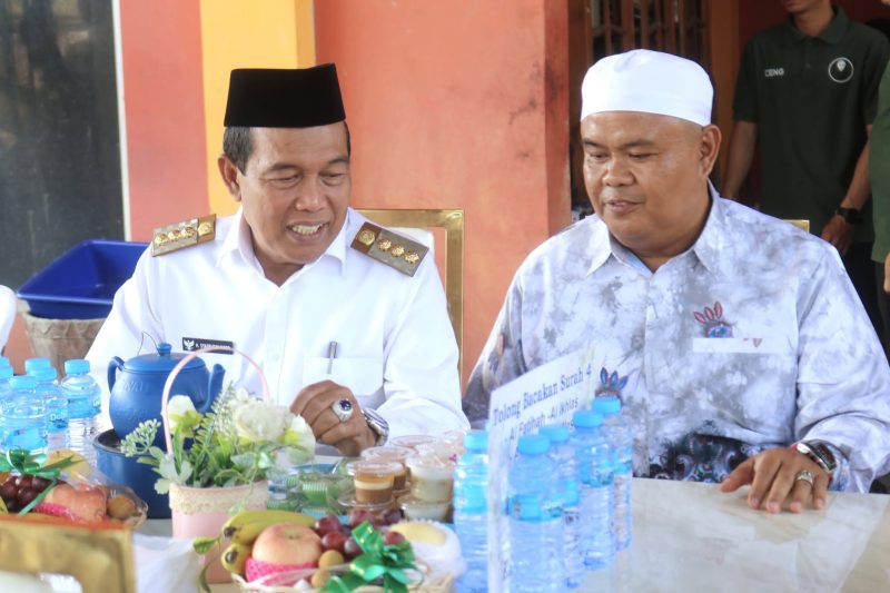 BUPATI HSS HADIRI PERINGATAN 100 HARI ALMARHUMAH RAHMAWATI DI GAMBAH LUAR MUKA