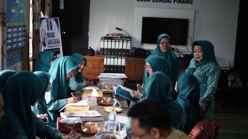 PENILAIAN LOMBA PKK DI HSS DORONG TERTIB ADMINISTRASI DAN KREATIVITAS KADER
